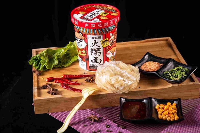 Лапша панда OMG остро пряная 飘香麻辣味 (красная) 139г/12шт Коробка /1268-2